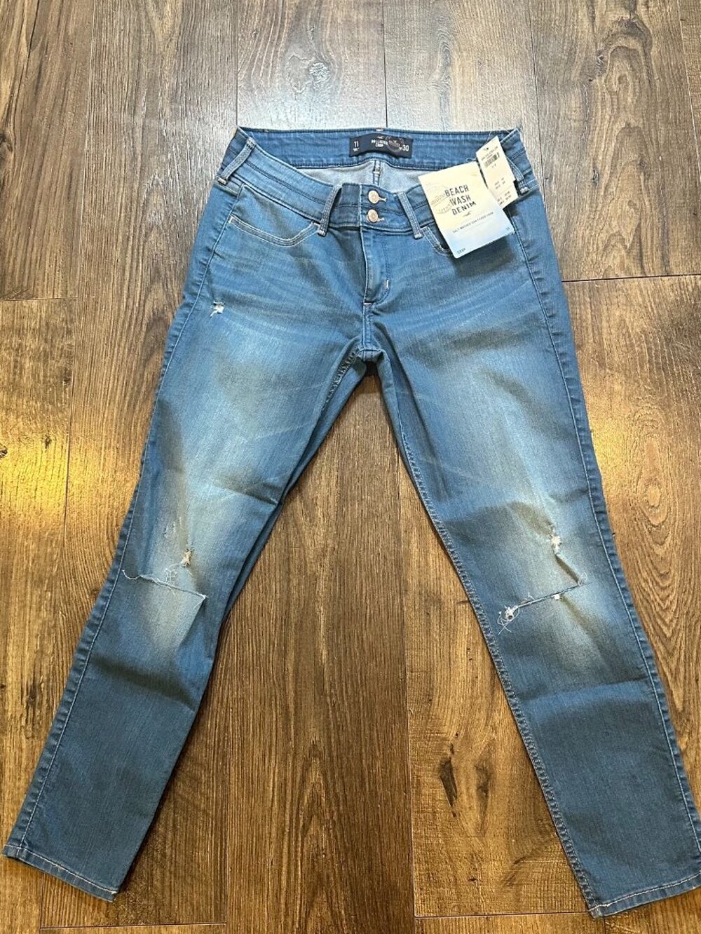 NWT Hollister Junior's Beach Wash Crop Denim Jeans, Size: 11 NEW Sun Faded Look
